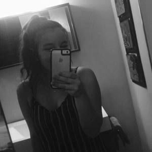 Meet your Posher, Noémie